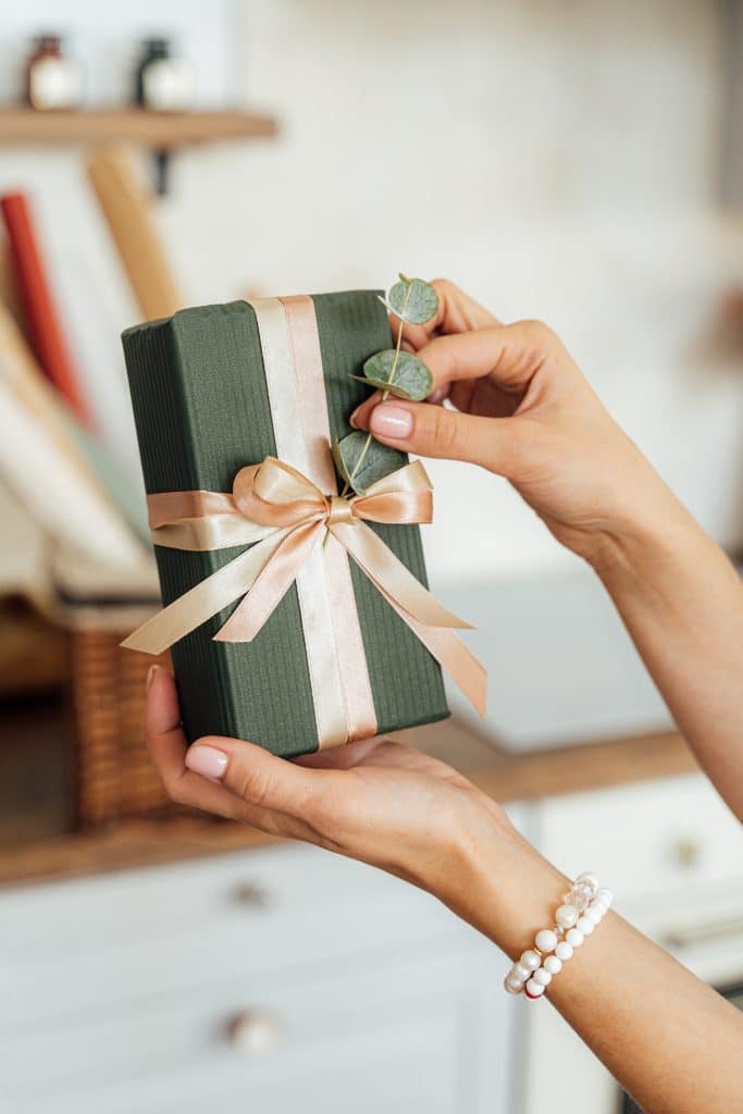 Giftology Video: How to Wrap a Wedding Gift